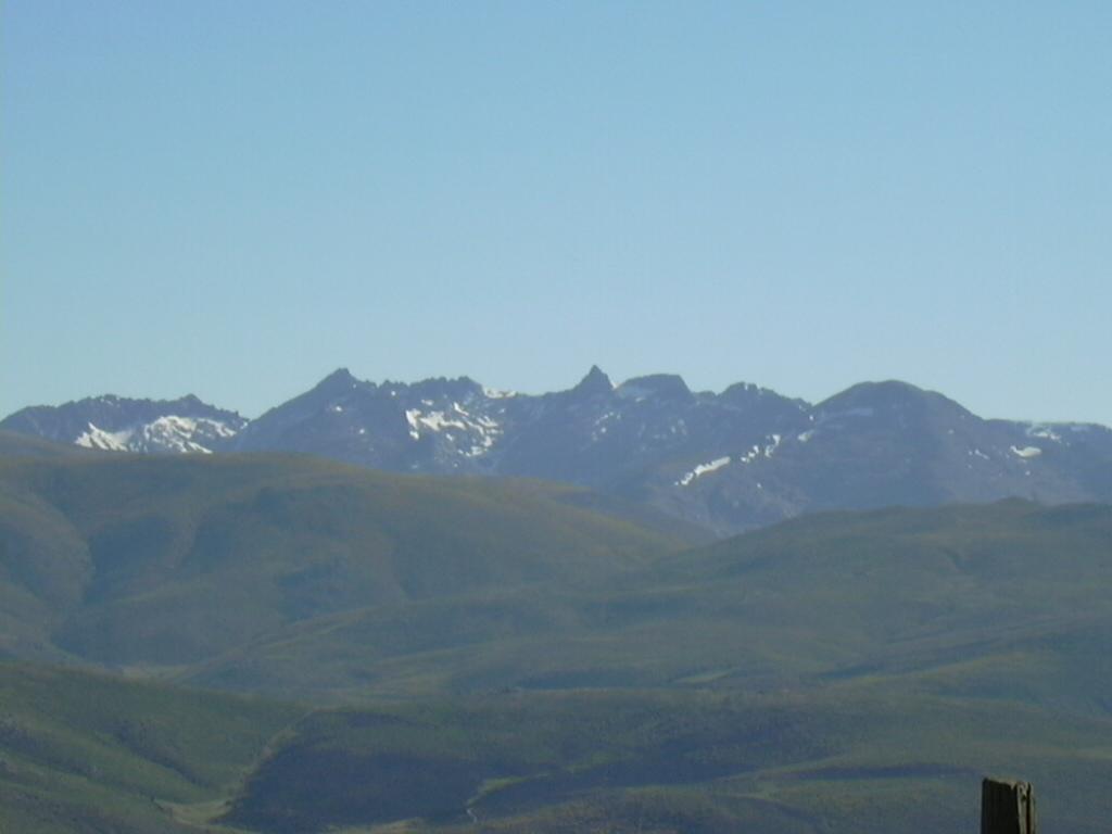 Los Navazuelos Hoyos del Espino Esterno foto
