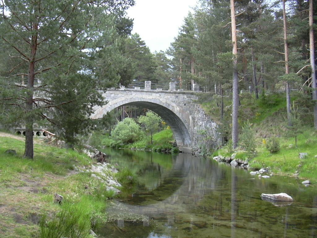 Los Navazuelos Hoyos del Espino Esterno foto