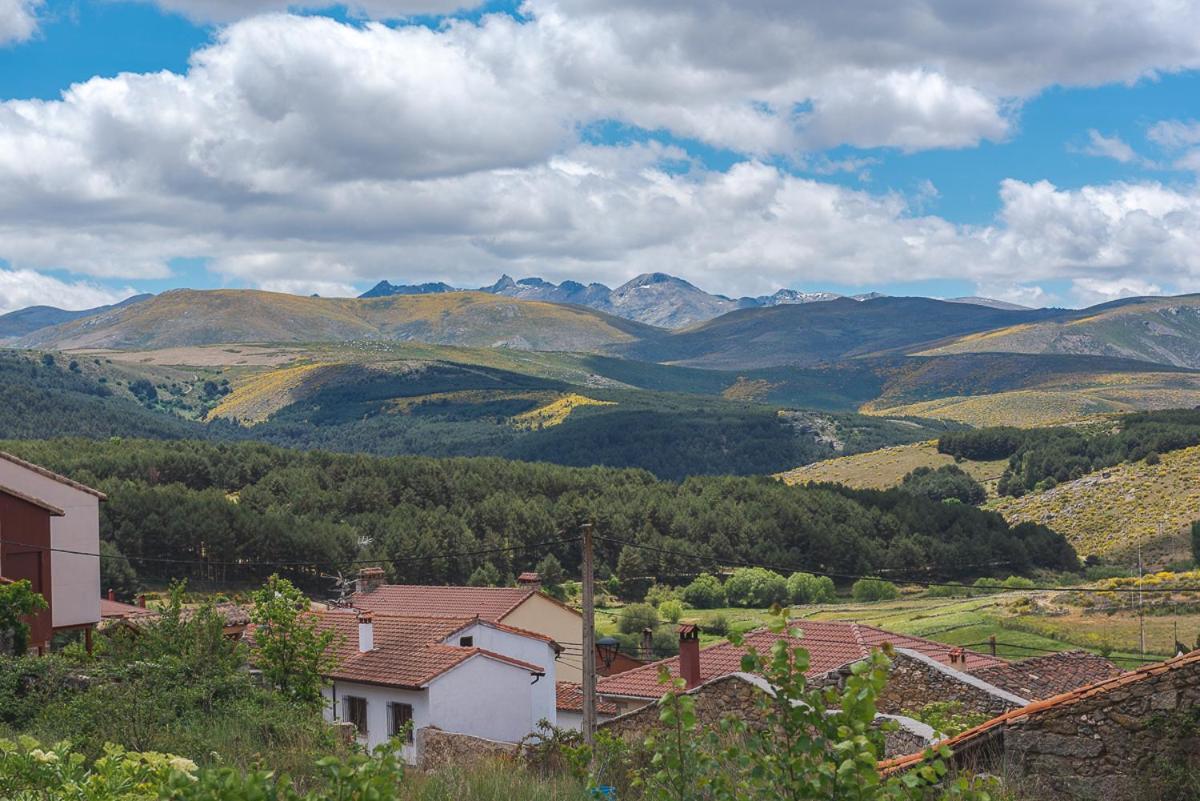Los Navazuelos Hoyos del Espino Esterno foto